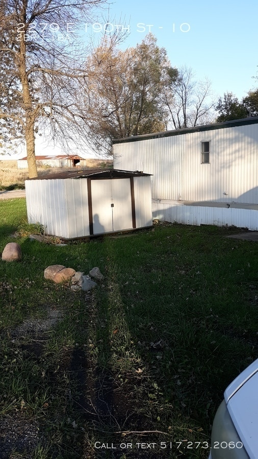 Building Photo - 2279 E 190th St