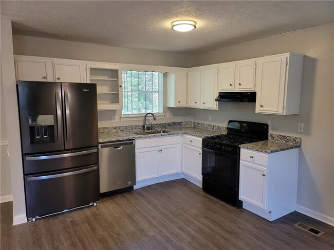 Building Photo - 2219 Cherokee Valley Cir