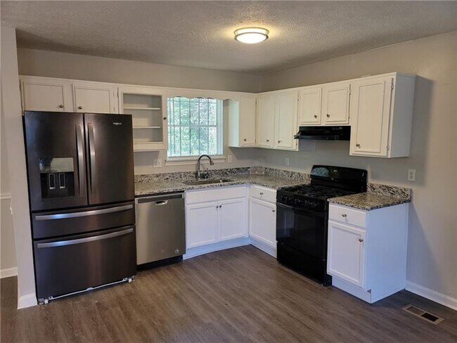 Foto del edificio - 2219 Cherokee Valley Cir
