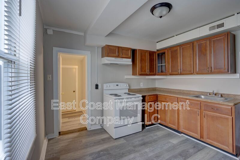 Foto principal - 124 S Carey St
