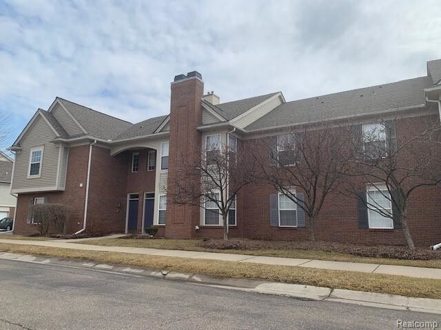 Building Photo - 16424 Claremont Dr