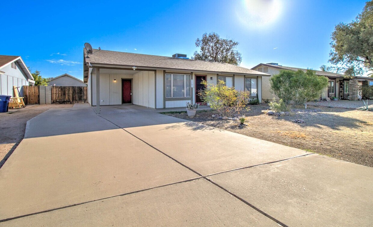 Primary Photo - 3 Bedroom + 2 Bathroom + 1 Car Carport in ...