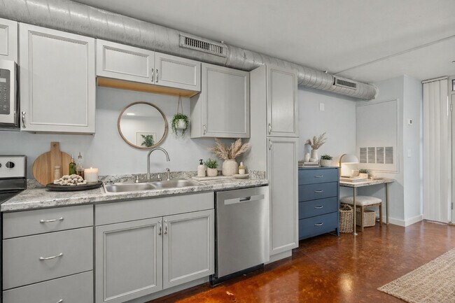 Foto del edificio - University Lofts, LLC