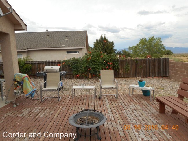 Building Photo - 820 Toadlena Meadows Dr NE