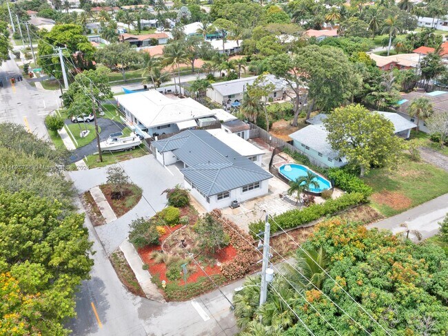 Foto del edificio - 1221 SE 10th St