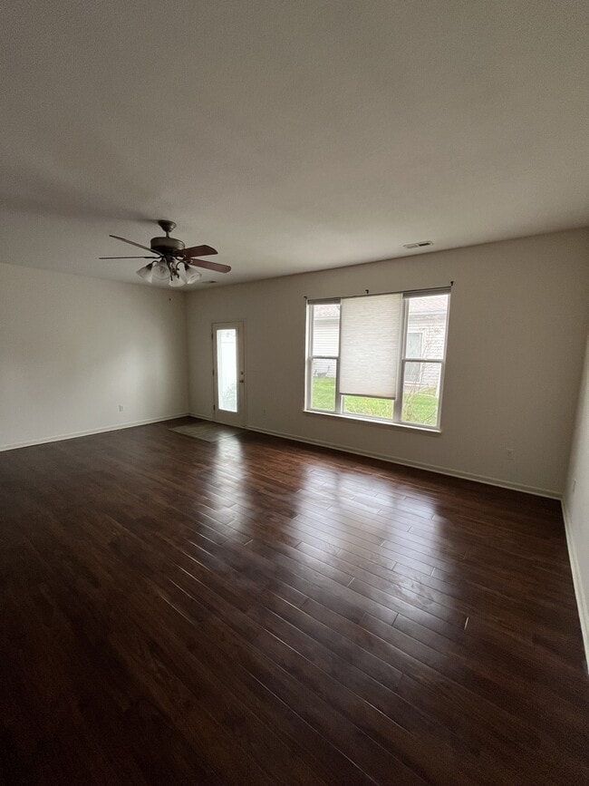 Building Photo - 1204 Dustins Way