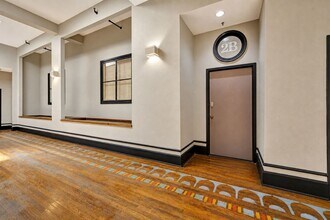 Building Photo - 2119 The Strand