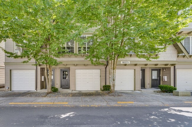 Building Photo - Redmond 2 bedroom plus Den in Taluswood!