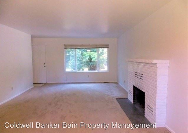 Building Photo - 3 br, 1.5 bath House - 10612 S.E. 25th Street