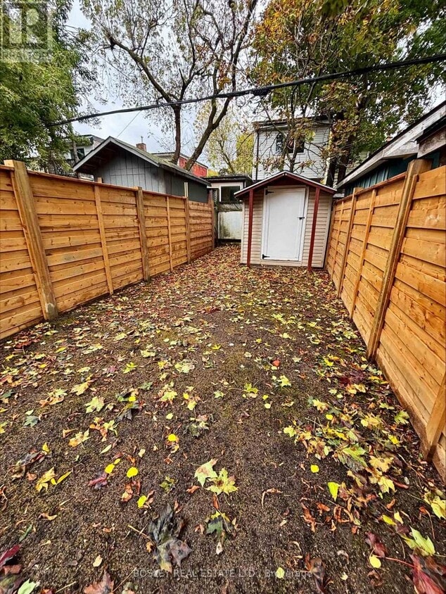 Photo du bâtiment - 686 Rhodes Ave