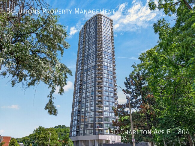 Photo du bâtiment - *Beautiful 2 Bedroom, 1.5 Bath Condo w/ Plenty of Amenities*