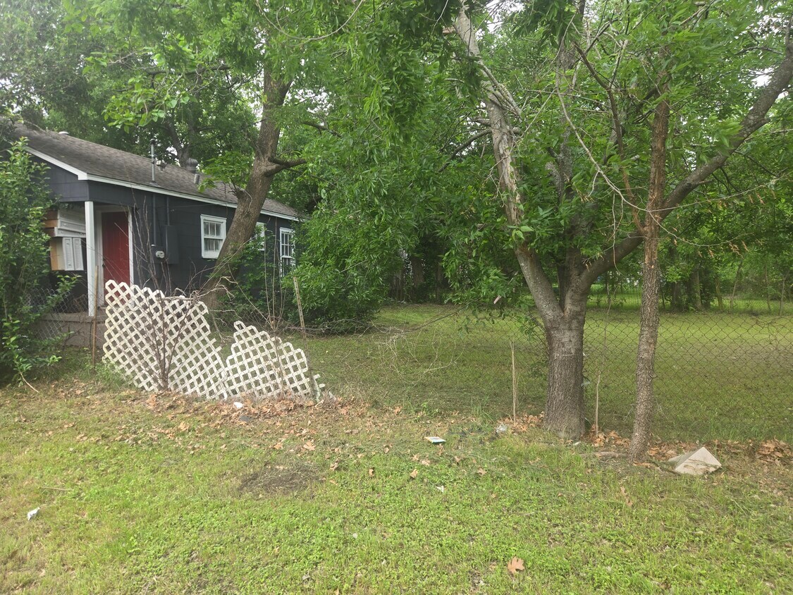 Foto del edificio - 3901 Windsor Ave