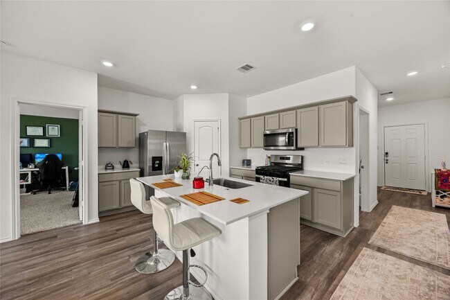Foto del edificio - 15726 Majestic Evergreen Wy