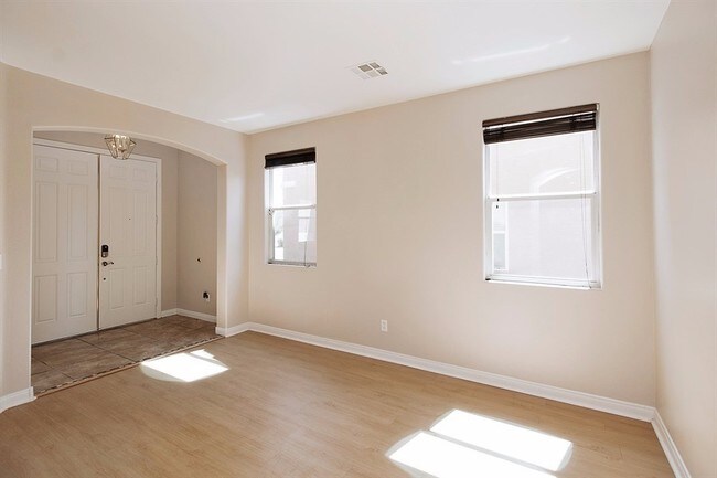 Building Photo - 9679 Spinnaker Creek Ave