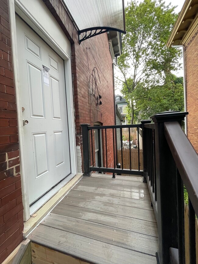 Building Photo - 150 Stratford Ave