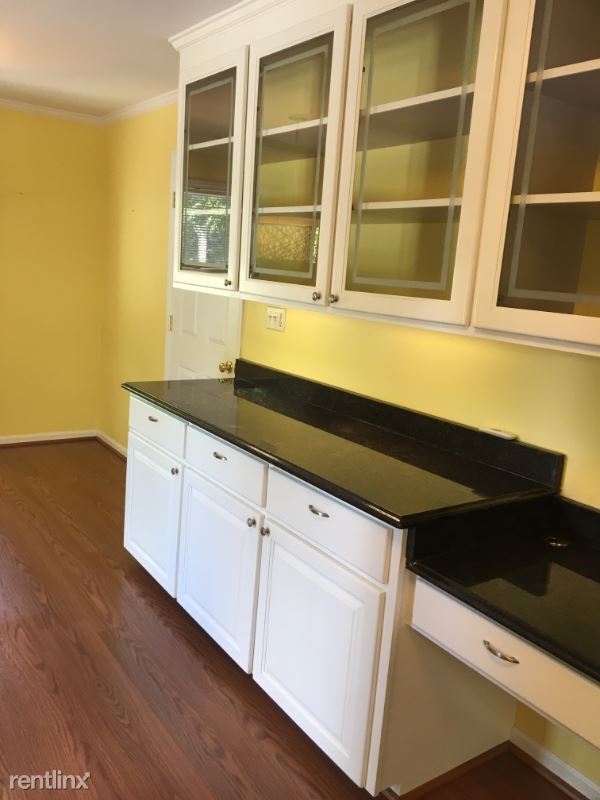 Building Photo - 3 br, 3 bath House - 4625 Gilmore Dr