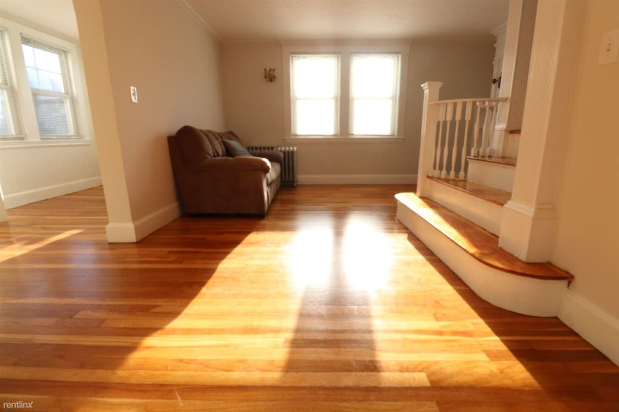 2 br, 1 bath - 12 Lowell St # 1A - 2 br, 1 bath  - 12 Lowell St # 1A