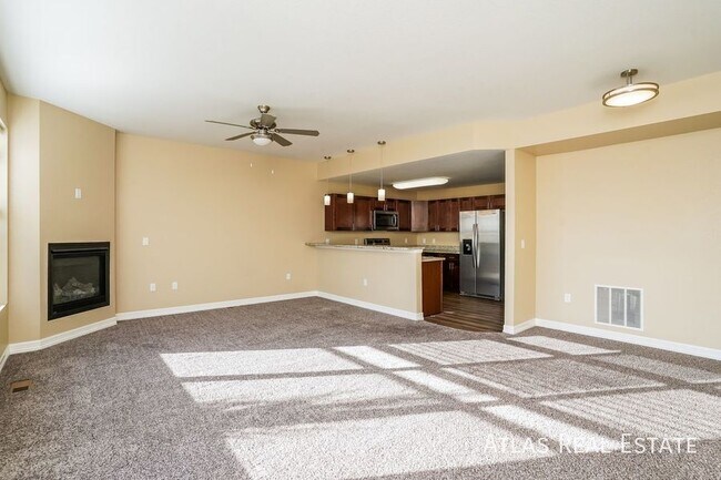 Foto del edificio - 739 Brambleberry Hts