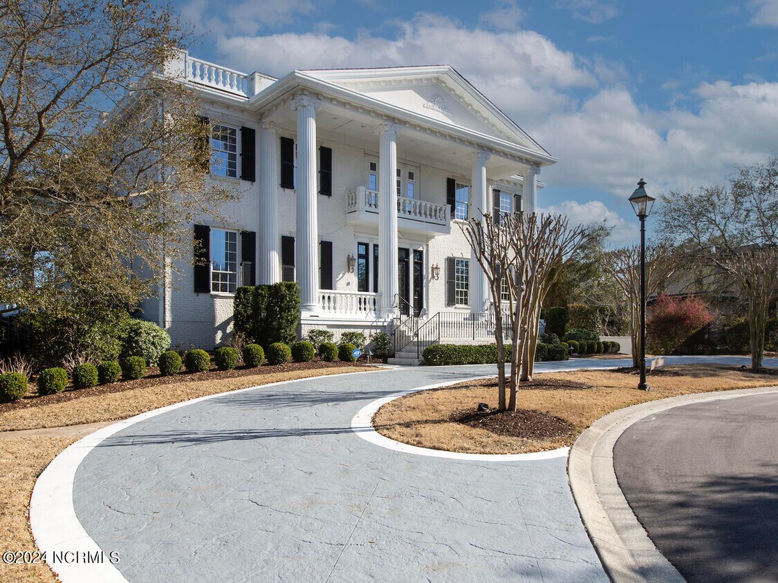 Primary Photo - 2116 Anson Dr