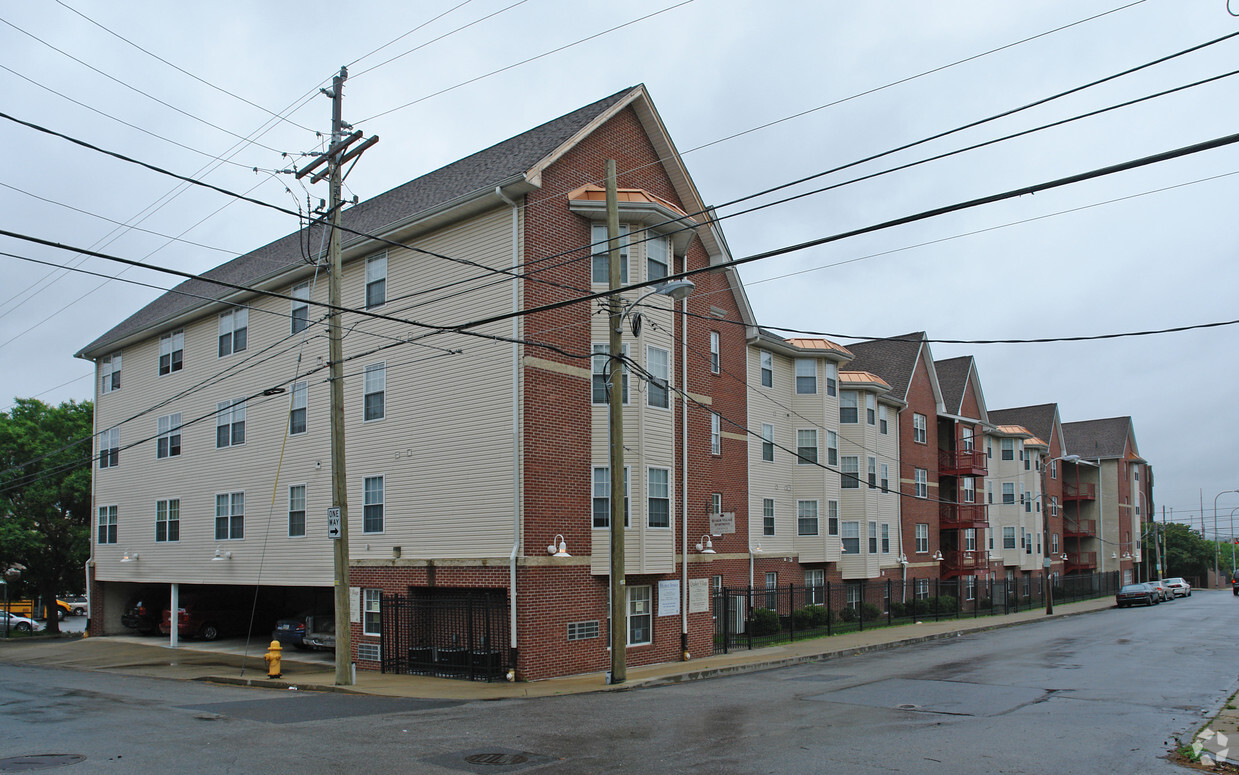 Foto del edificio - Christiana Village Apartments