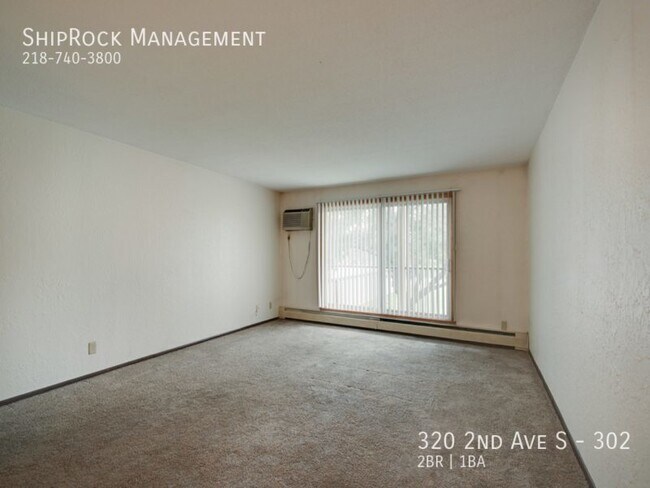 Foto del edificio - 320 2nd Ave S