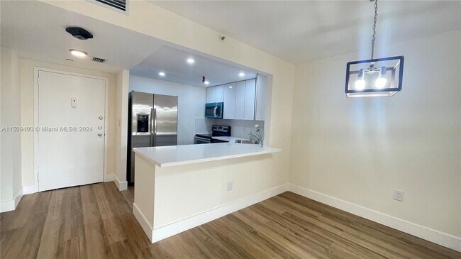 Foto del edificio - 1470 NE 123rd St