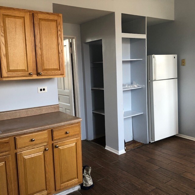 Pantry Shelving - 2901 W 38th St