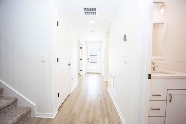 Foto del edificio - 7418 Danford Pl