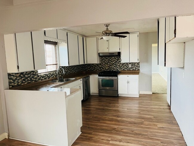 Building Photo - 4 bedroom 2 bathroom Home Coming Soon