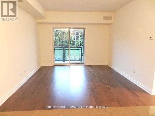 Building Photo - 3170 Erin Mills Pkwy