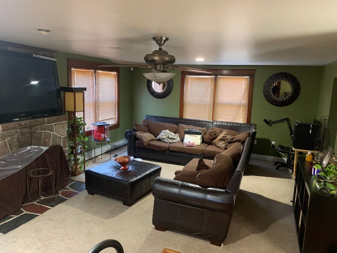 Foto del edificio - 4 Bed/2.5 Bath Home in Royersford