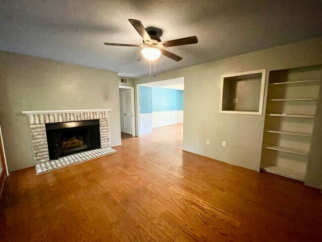 Building Photo - Riverhill Apartments - St Andrews area