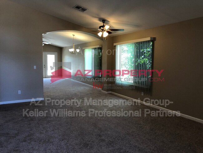 Foto del edificio - 8035 W Melinda Ln
