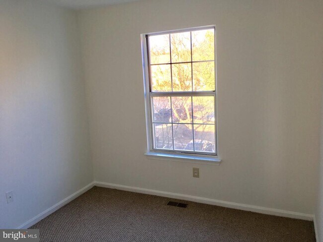 Building Photo - 18217 Paladin Dr