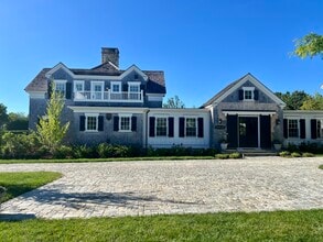 Building Photo - 3 Field Club Ln