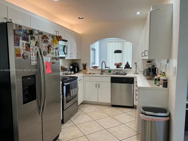 Foto del edificio - 10990 NW 62nd Terrace