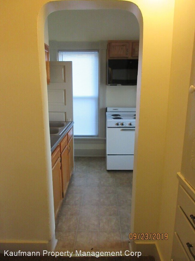 Building Photo - 206 W Creighton Ave