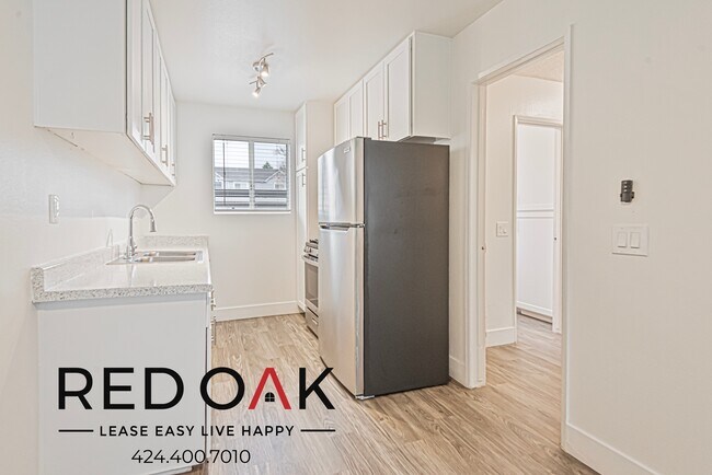 Building Photo - 13325 Heacock St