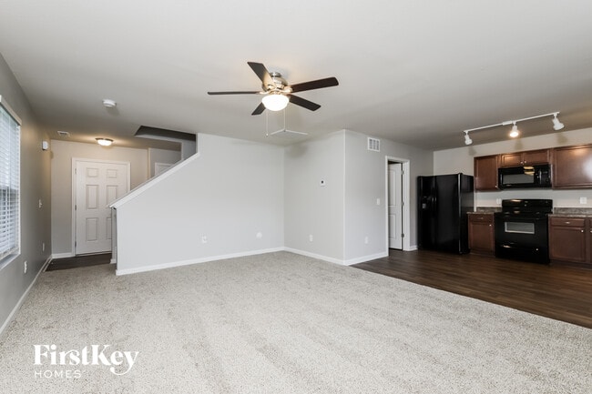 Building Photo - 179 Bedrock Ct