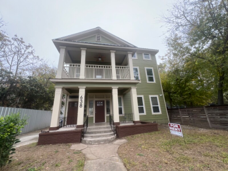 638 W Elmira St San Antonio, TX 78212 Alquileres en San Antonio, TX