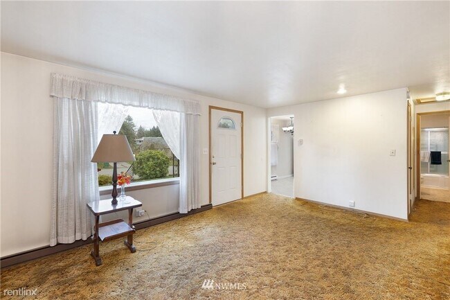 Foto del edificio - 3 br, 1 bath House - 7545 S 120th St
