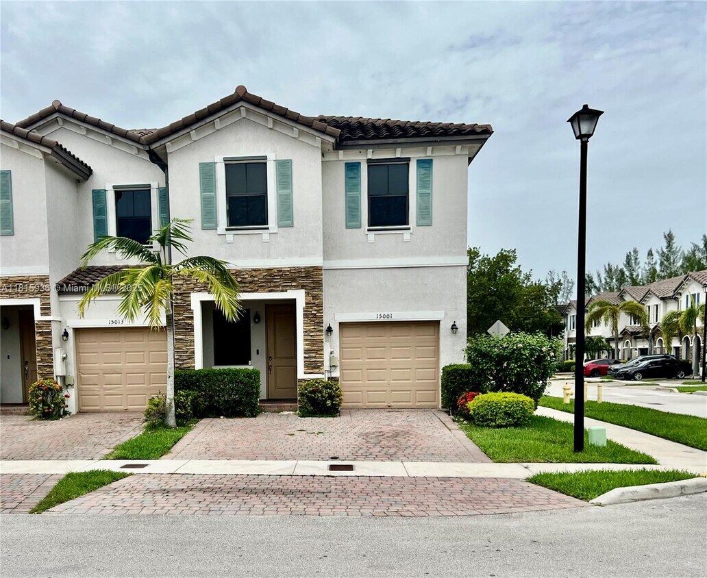 Primary Photo - 15001 SW 119th Ln