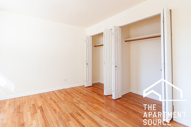 Building Photo - 665 W Wrightwood Ave