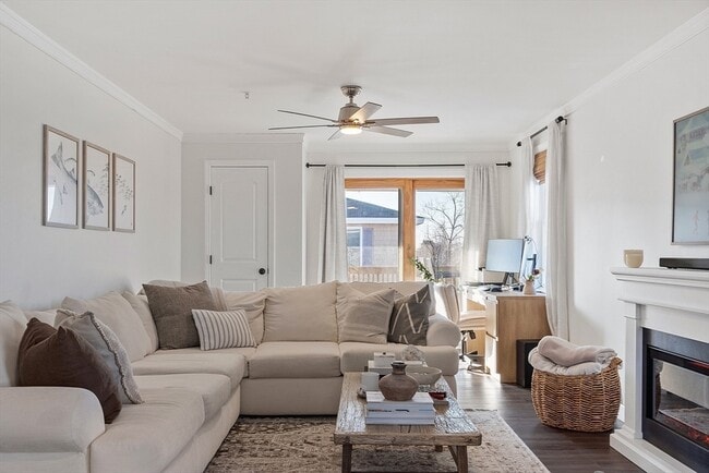 Foto del edificio - 20 Cable Ave