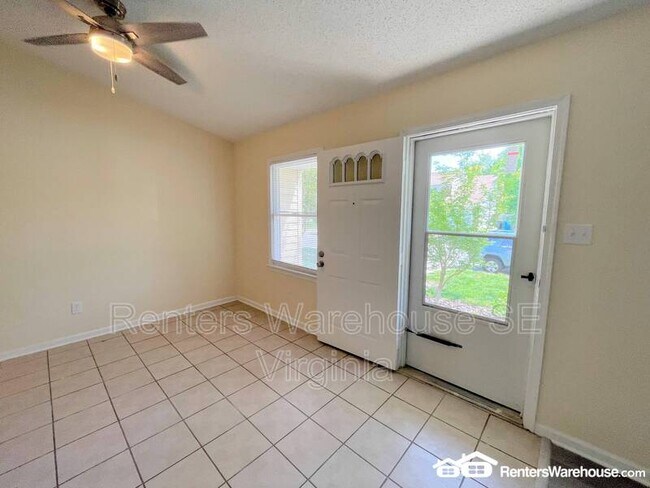 Building Photo - 965 Daniel Maloney Dr