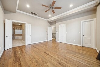 Building Photo - 5706 Blossom St