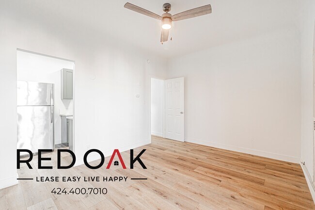 Building Photo - 247 S Alexandria Ave