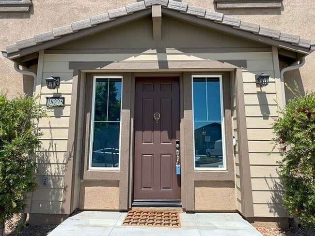 Building Photo - Beautiful House in the heart of Temecula -...