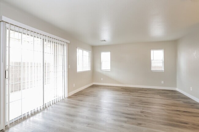 Foto del edificio - 5620 Cactus Thorn Ave
