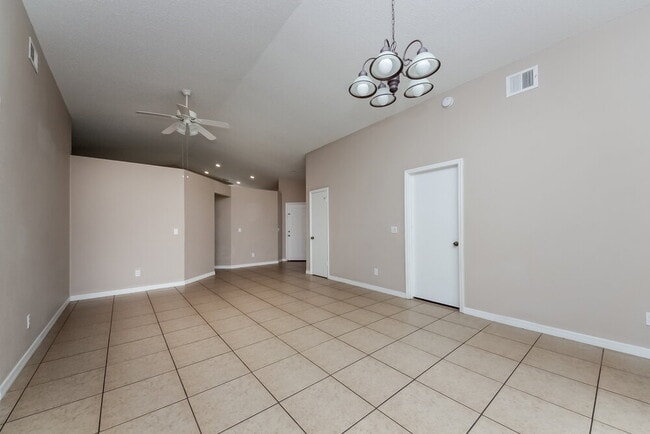 Foto del edificio - 3100 Orchard Pl